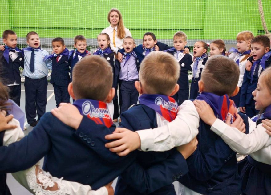 Больше 12 тысяч первоклассников Тверской области посвятили в «Орлята России»