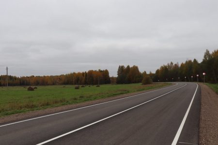 В Тверской области опережающими темпами ремонтируют дорогу к Смоленской области