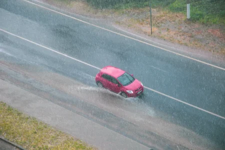 Погода в Тверской области опасна для водителей и пешеходов погода