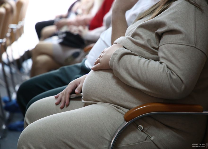 В Тверской области больше ста студенток, ожидающих малышей, получили выплаты