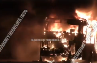 Рано утром в Твери на дороге сгорел автобус автобус