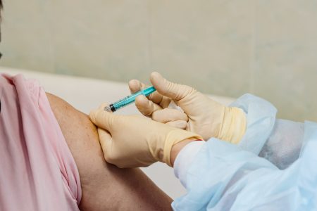 Жители Твери вновь могут сделать прививку от гриппа в мобильном пункте вакцинации