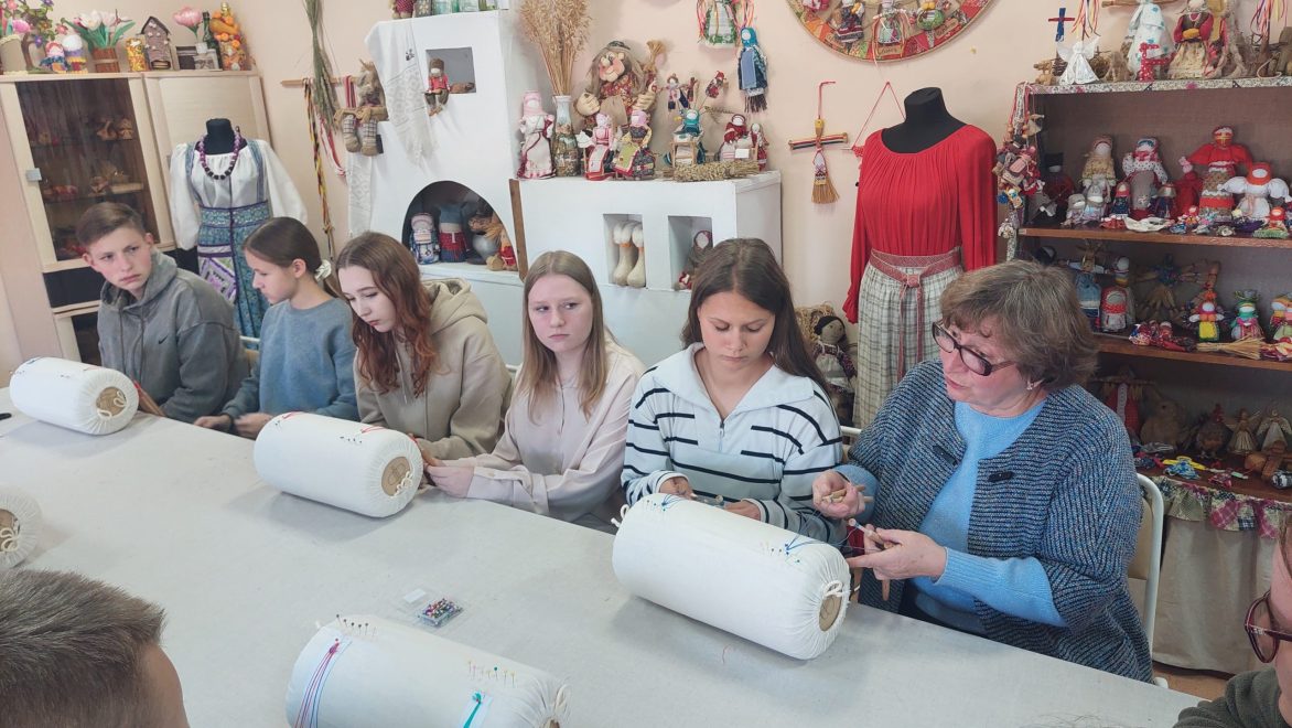 Как в Калязине не дают прервать нить времен