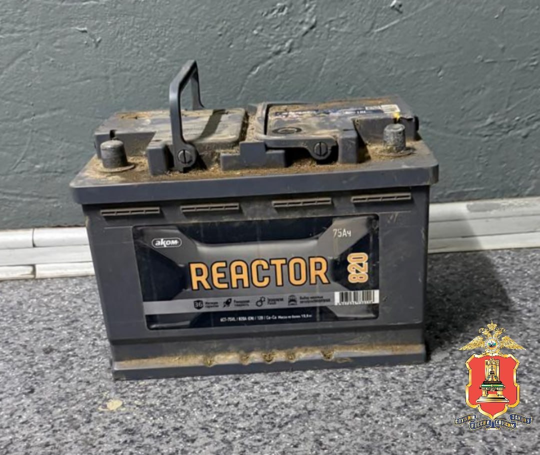 Похитители разобрали стену гаража на ферме в Тверской области