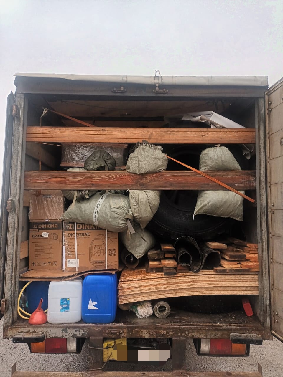 Жители Тверской области повезли на фронт очередной гуманитарный груз для земляков  