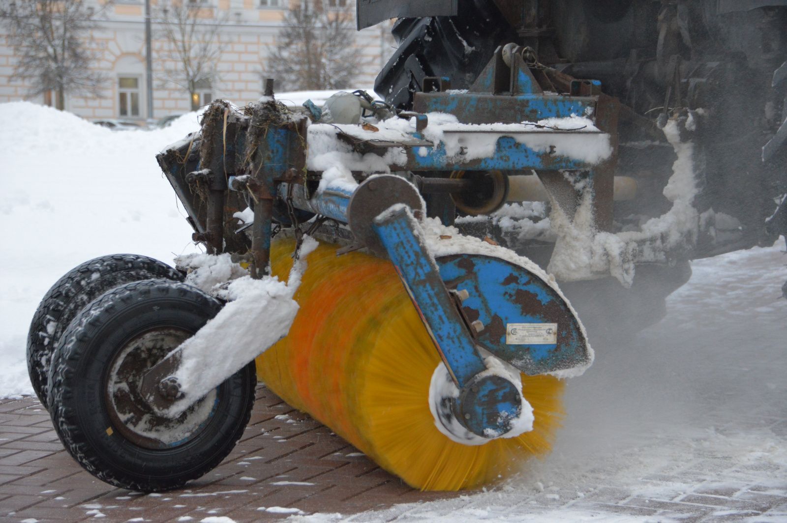 В Твери увеличили количество техники для расчистки улиц