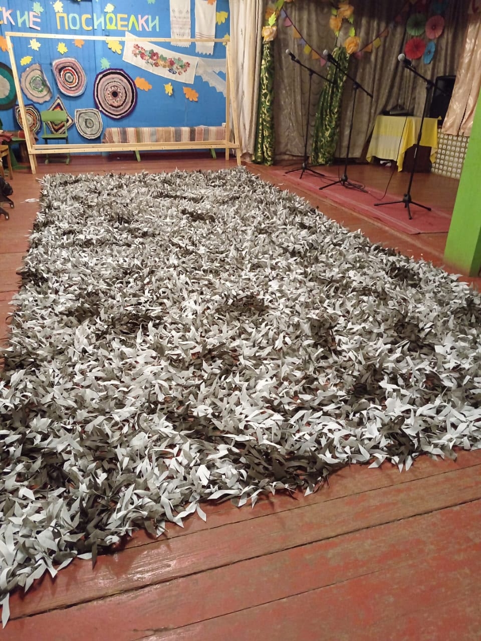 Жители Тверской области начали плести зимние маскировочные сети