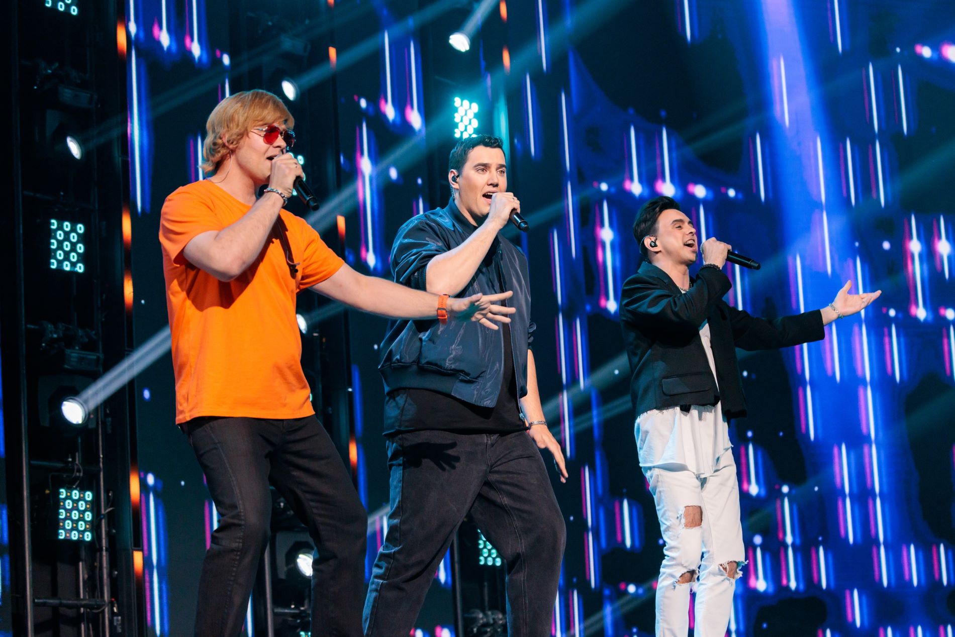 Певец из Тверской области прошел в финал шоу «Ярче звезд»