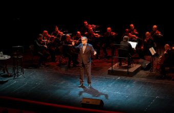 В Твери показали спектакль-концерт с участием Игоря Костолевского и Юрия Башмета спектакль-концерт