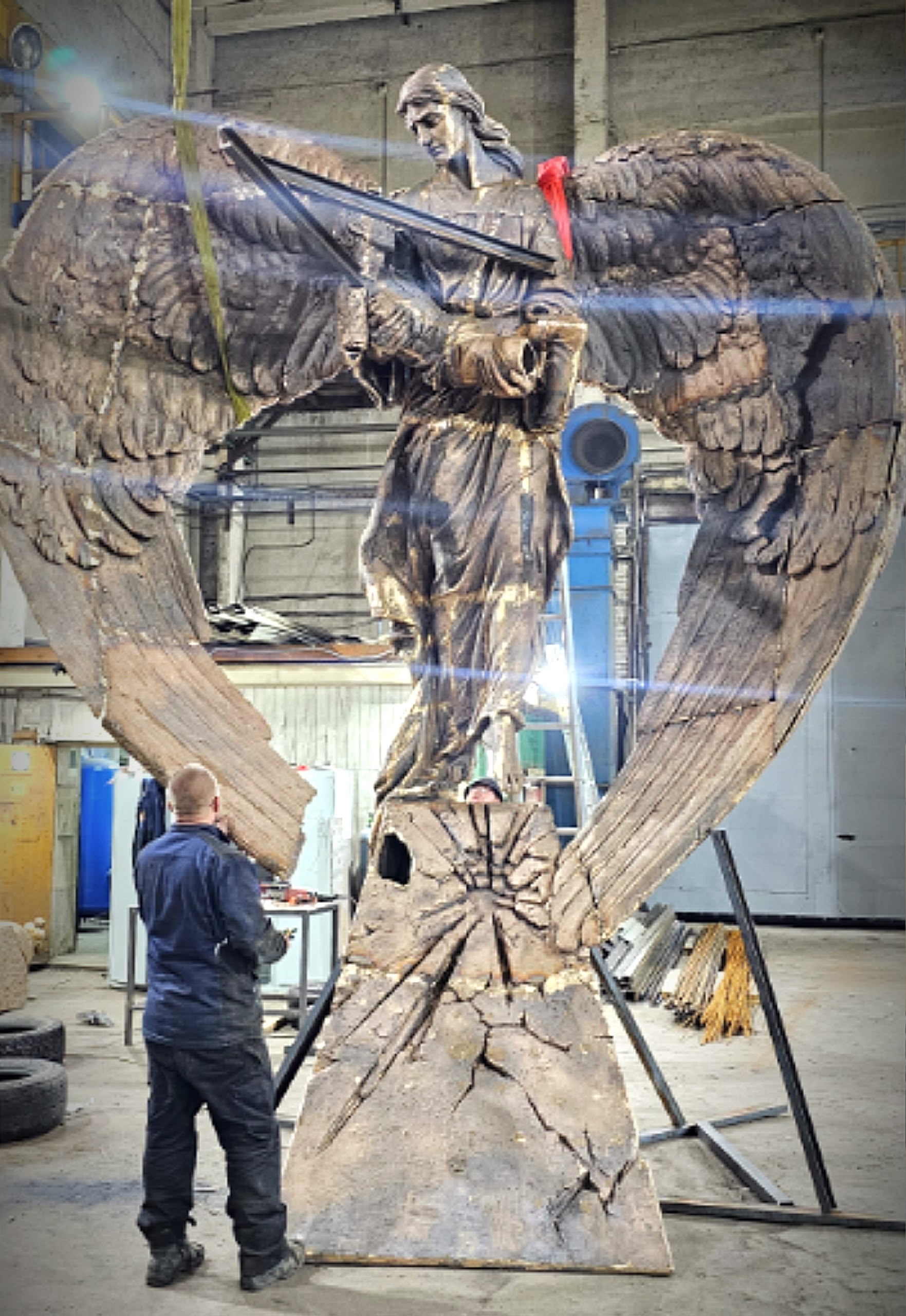 В Тверской области автомобиль упал в реку, погиб водитель