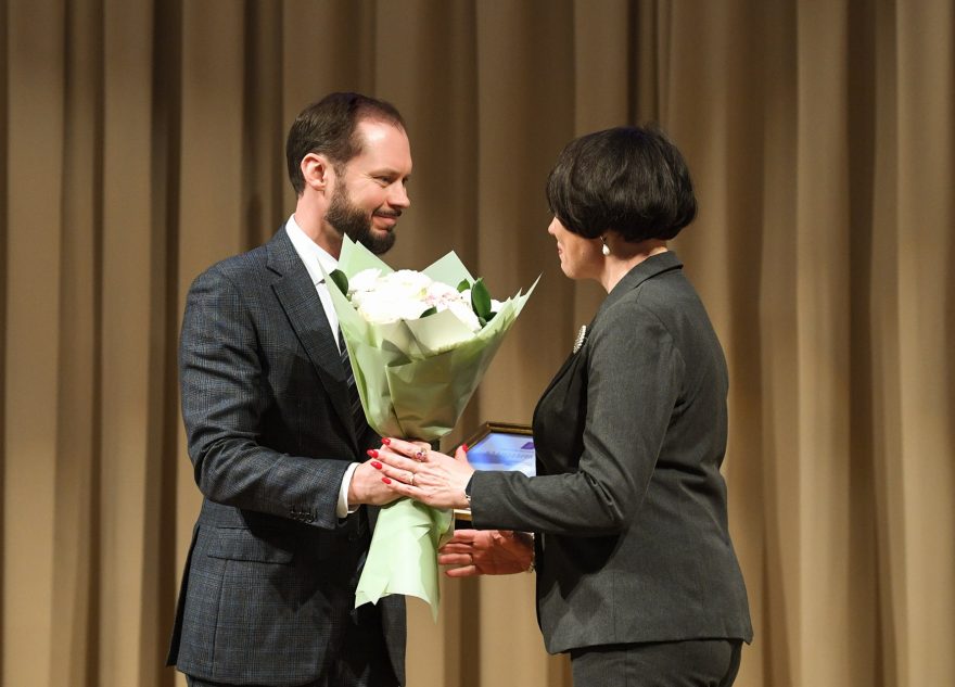 Виталий Королев вручил награды специалистам налоговой службы Тверской области