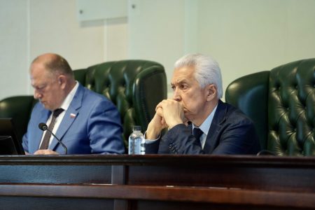 Владимир Васильев: Помощь многодетным семьям — самый короткий путь к улучшению демографии Владимир Васильев: Помощь многодетным семьям — самый короткий путь к улучшению демографии