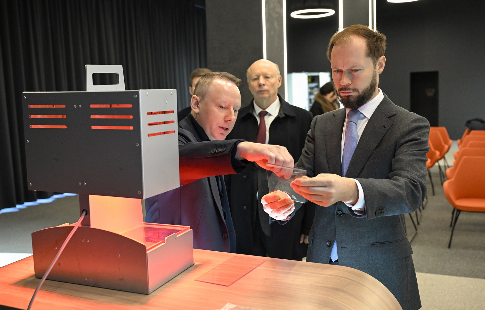 Виталий Королев ознакомился с уникальным предприятием по производству канатных дорог в Тверской области