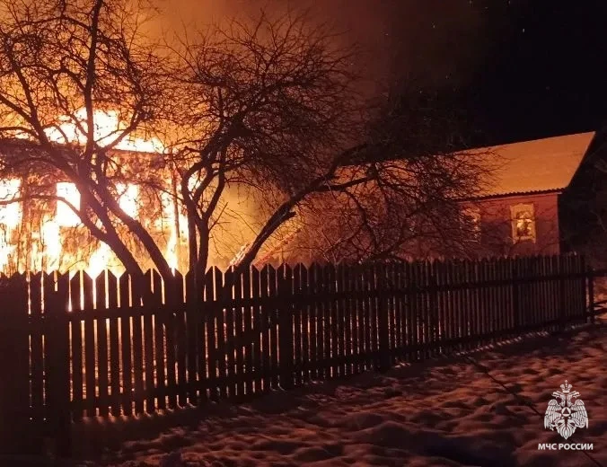 В Тверской области спасли от сильного пожара деревню