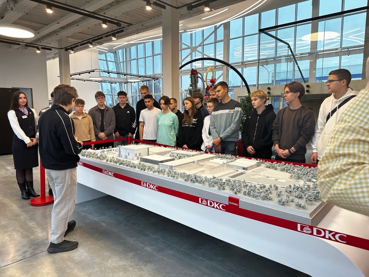 Школьники и студенты Тверской области познакомились с площадками больше 60 предприятий