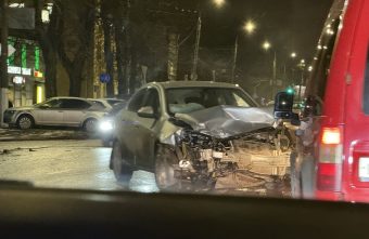 На Петербургском шоссе в Твери произошло серьезное ДТП
