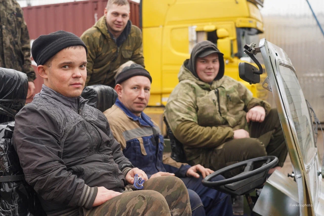 Рабочие Тверской области отремонтировали вездеход для бойцов СВО