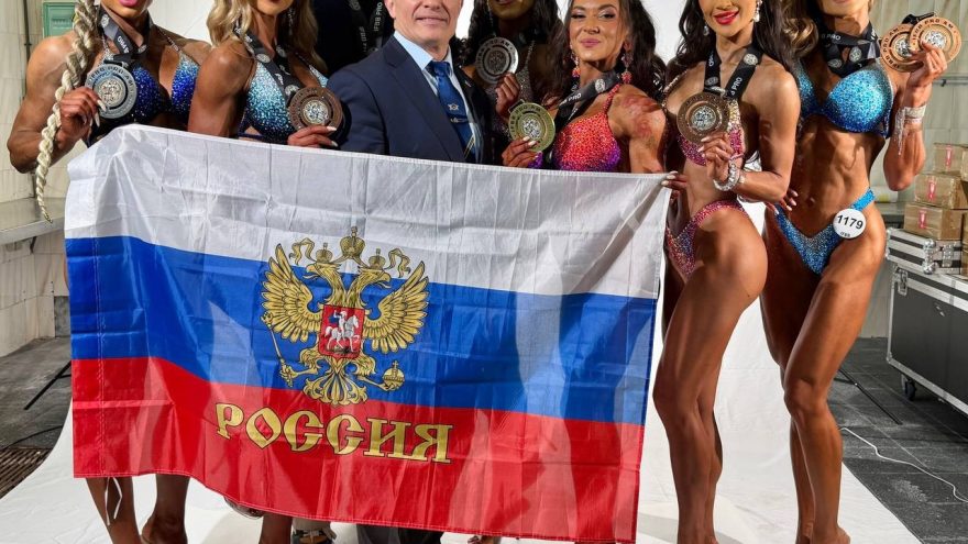 бодибилдерша