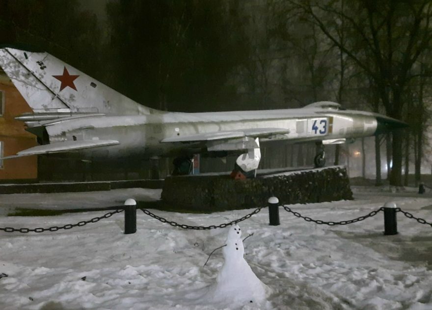 В Андреаполе слепили первых снеговиков