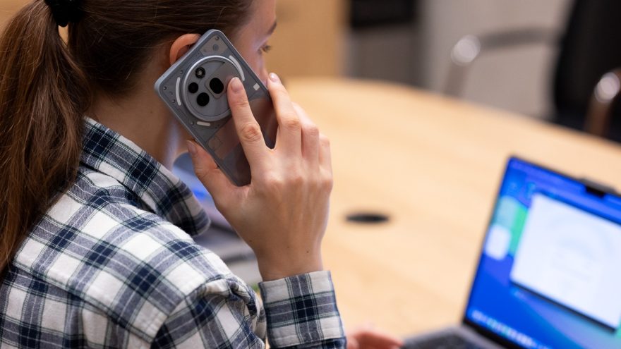 Эксперт объяснил, как распознать мошенников под видом курьеров