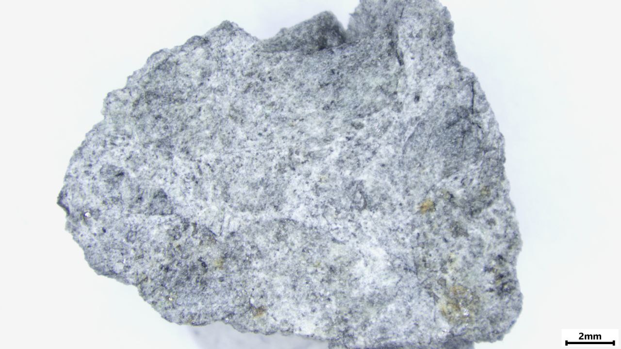 Ученые нашли куски метеорита, пролетевшего над Тверской областью