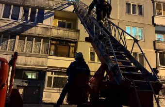 В Твери ребенок случайно заперся в квартире