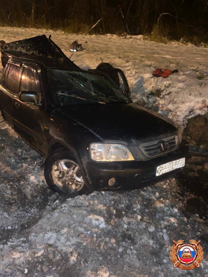 Под Тверью трое детей и двое взрослых пострадали в ДТП с большегрузом