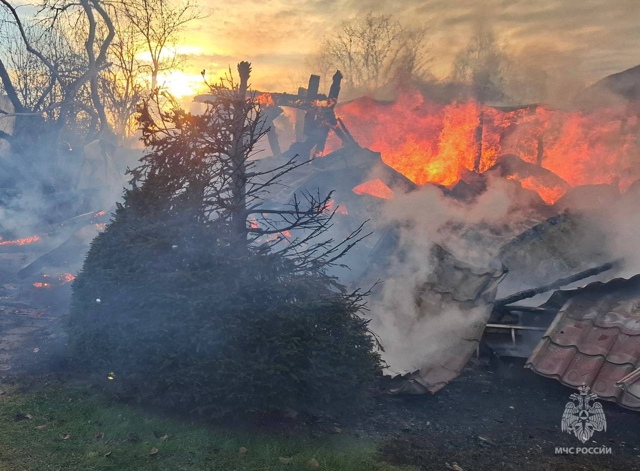 Рукодельницы из Конаково связали партию теплых носков для бойцов на СВО