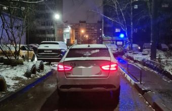 Трёхлетний мальчик попал под колёса машины в Твери мальчик