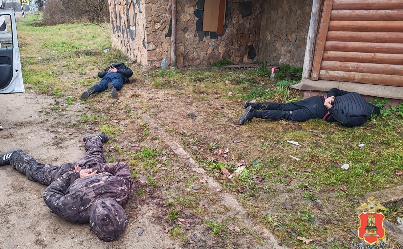 На трассе в Тверской области задержали группу автоналётчиков