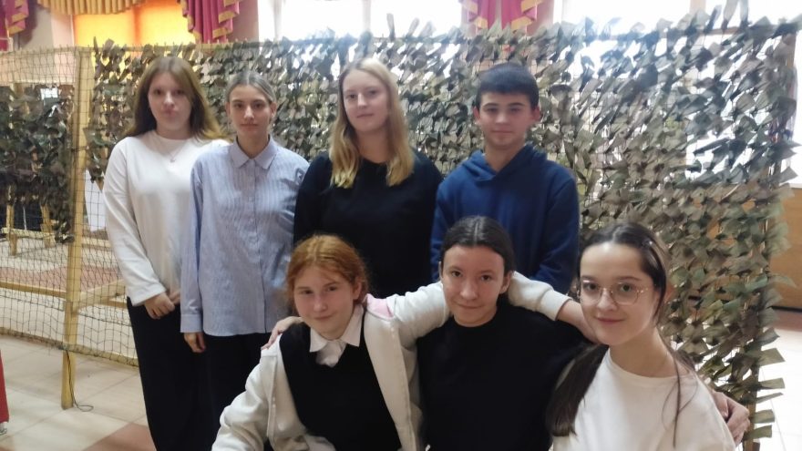 Школьники из Тверской области внесли вклад в помощь военнослужащим