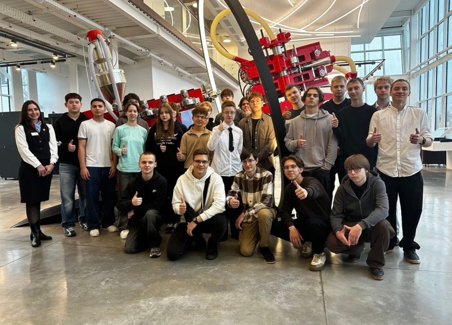 Школьники и студенты Тверской области познакомились с площадками больше 60 предприятий