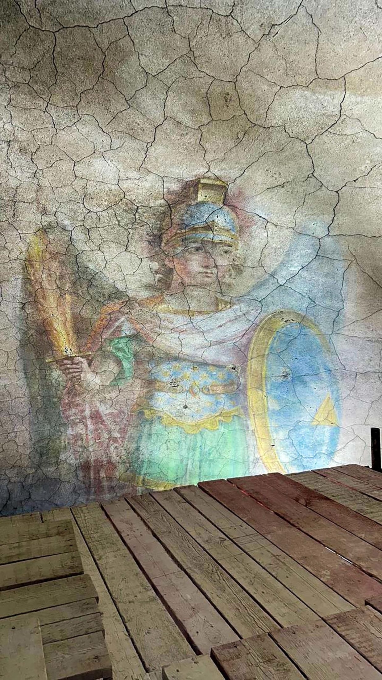 В Тверской области началась реставрация уникальной фрески в куполе собора