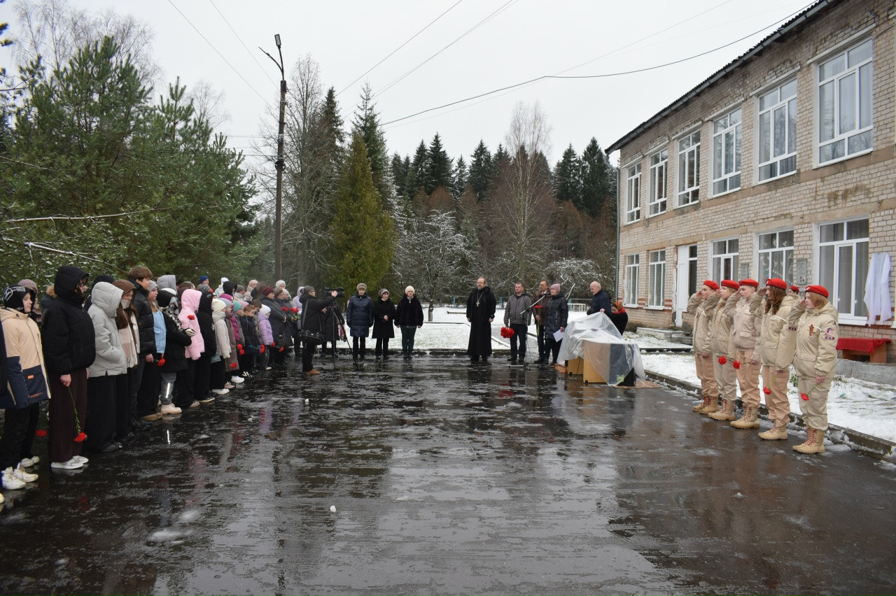 В Оленинском округе открыли мемориальные доски в память о погибших бойцах СВО