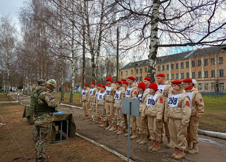 Юнармейцы из Андреаполя стали одними из первых в РФ, кто сдал Юнармейский норматив