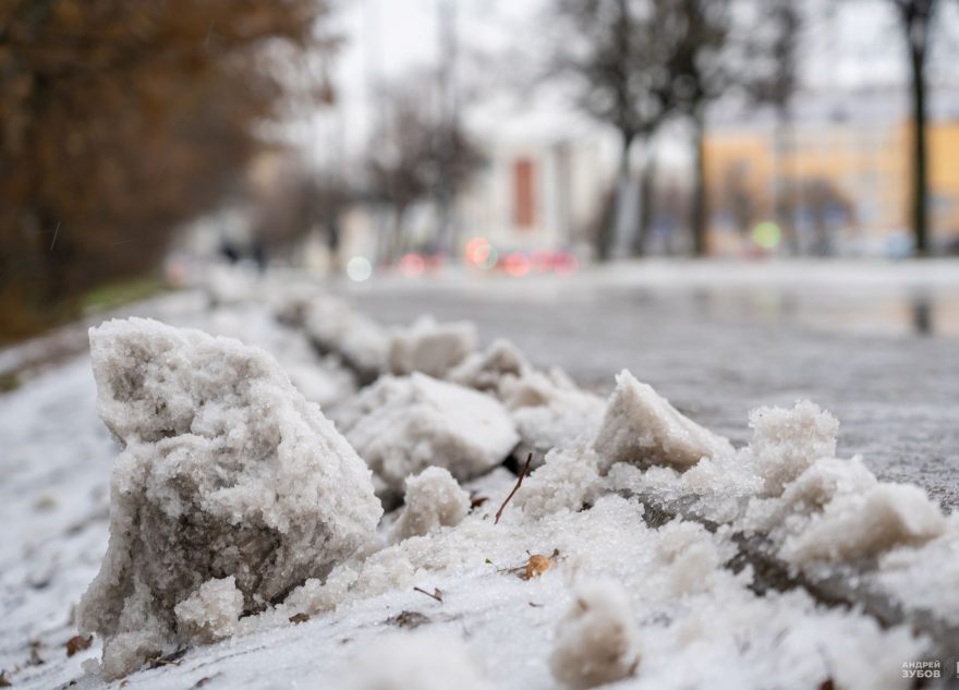 Пешеходов и водителей Тверской области предупреждают об опасных погодных условиях
