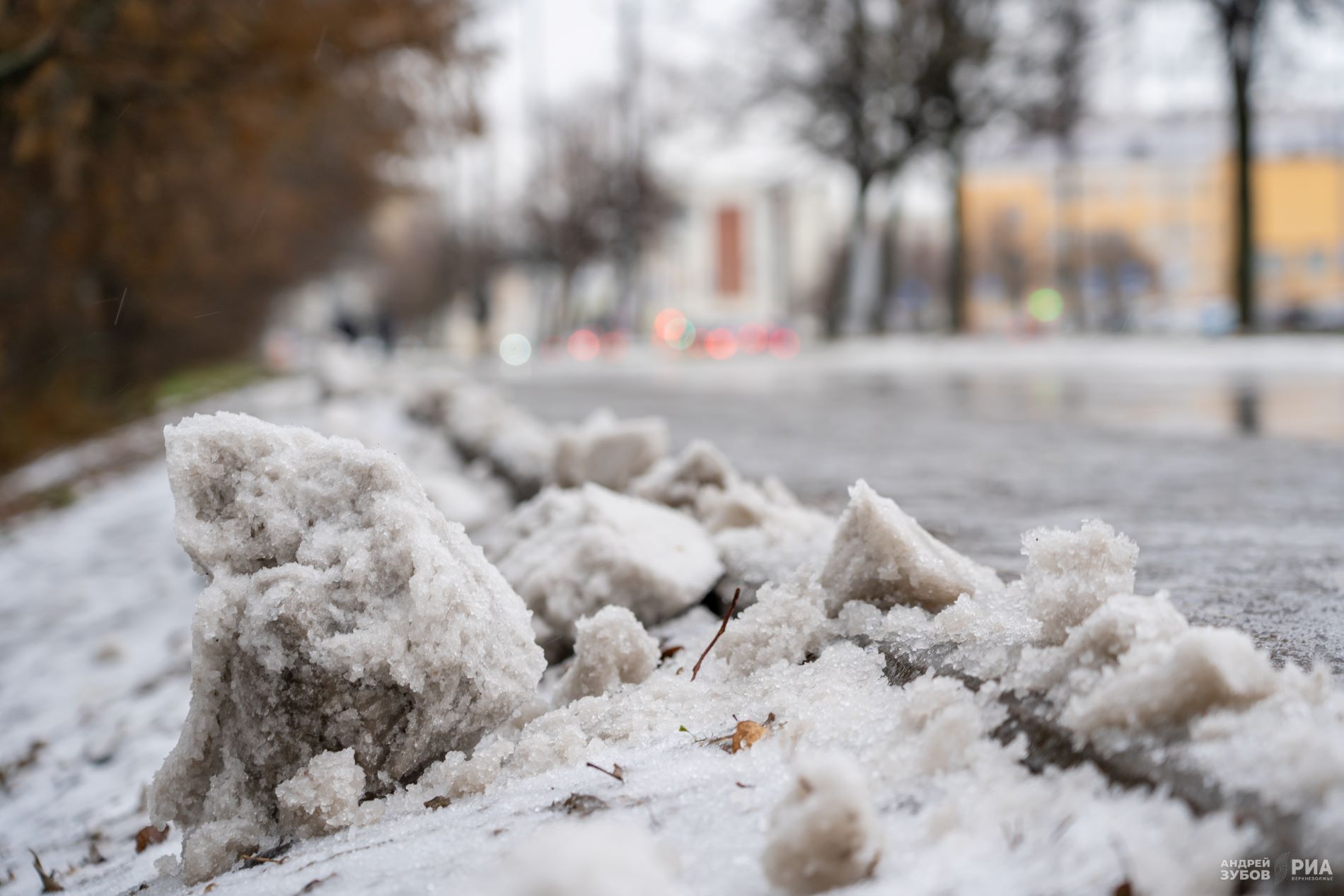 Пешеходов и водителей Тверской области предупреждают об опасных погодных условиях