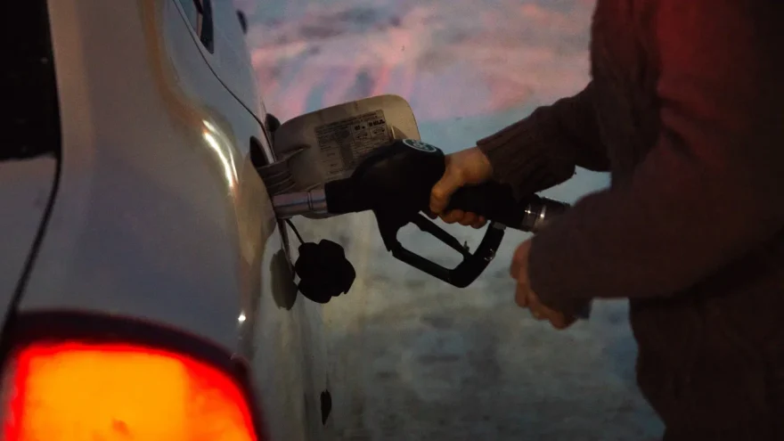 бензоколонку