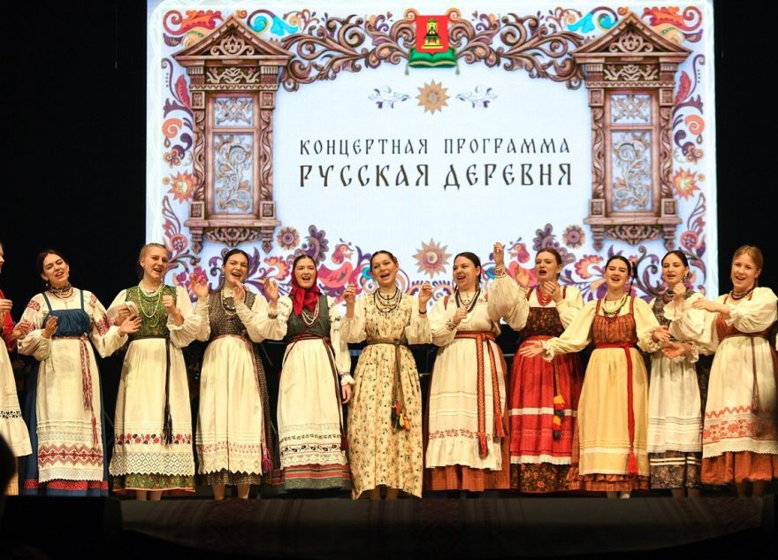 Глава тверского региона Виталий Королев поздравил клубных работников с профессиональным праздником