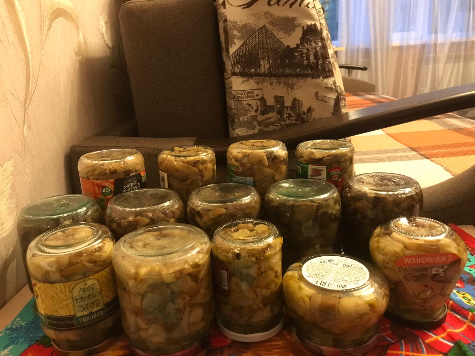 Роспотребнадзор назвал симптомы опасного пищевого ботулизма