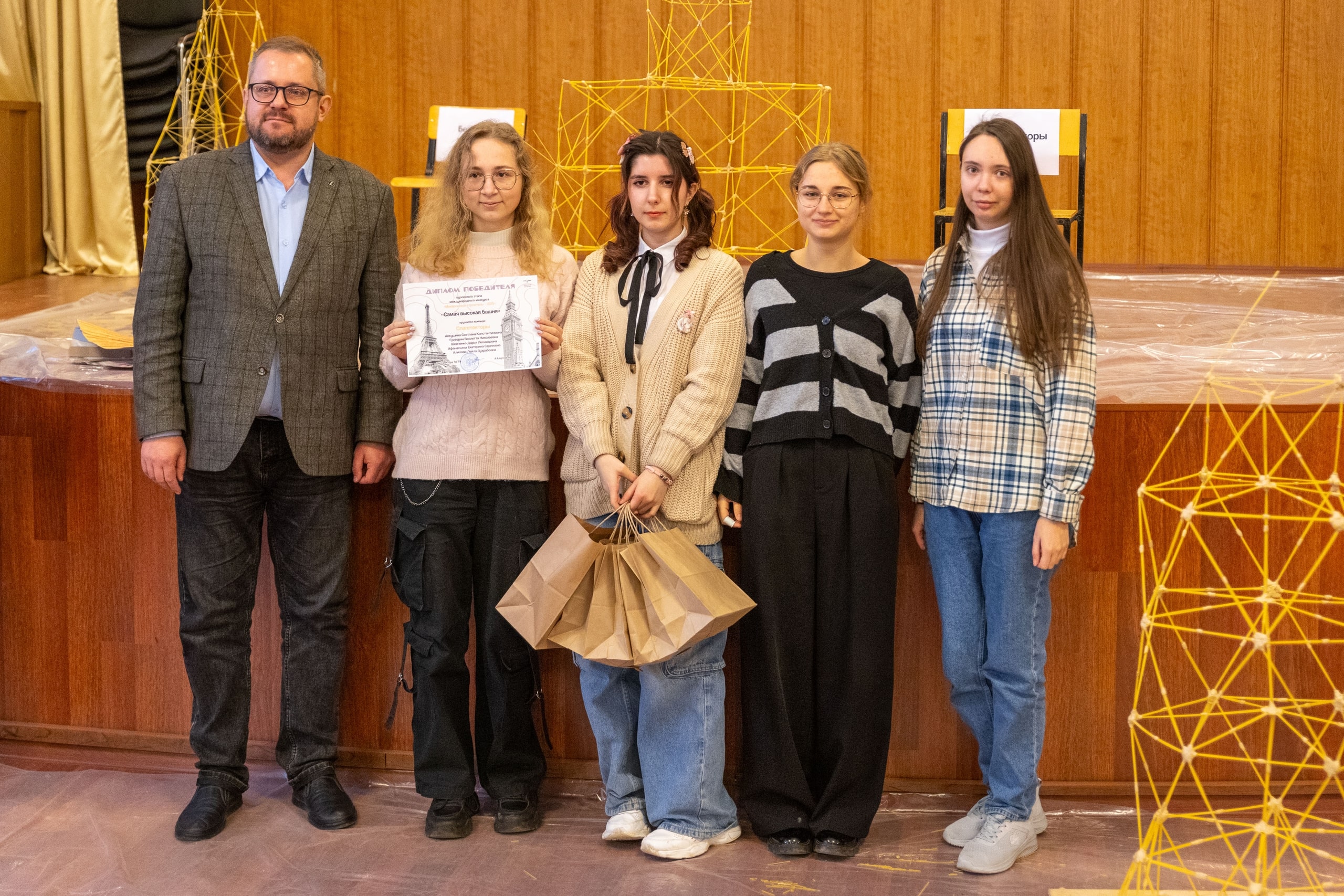 Итоги студенческого конкурса «Макаронный строитель-2025» подвели в Тверском Политехе