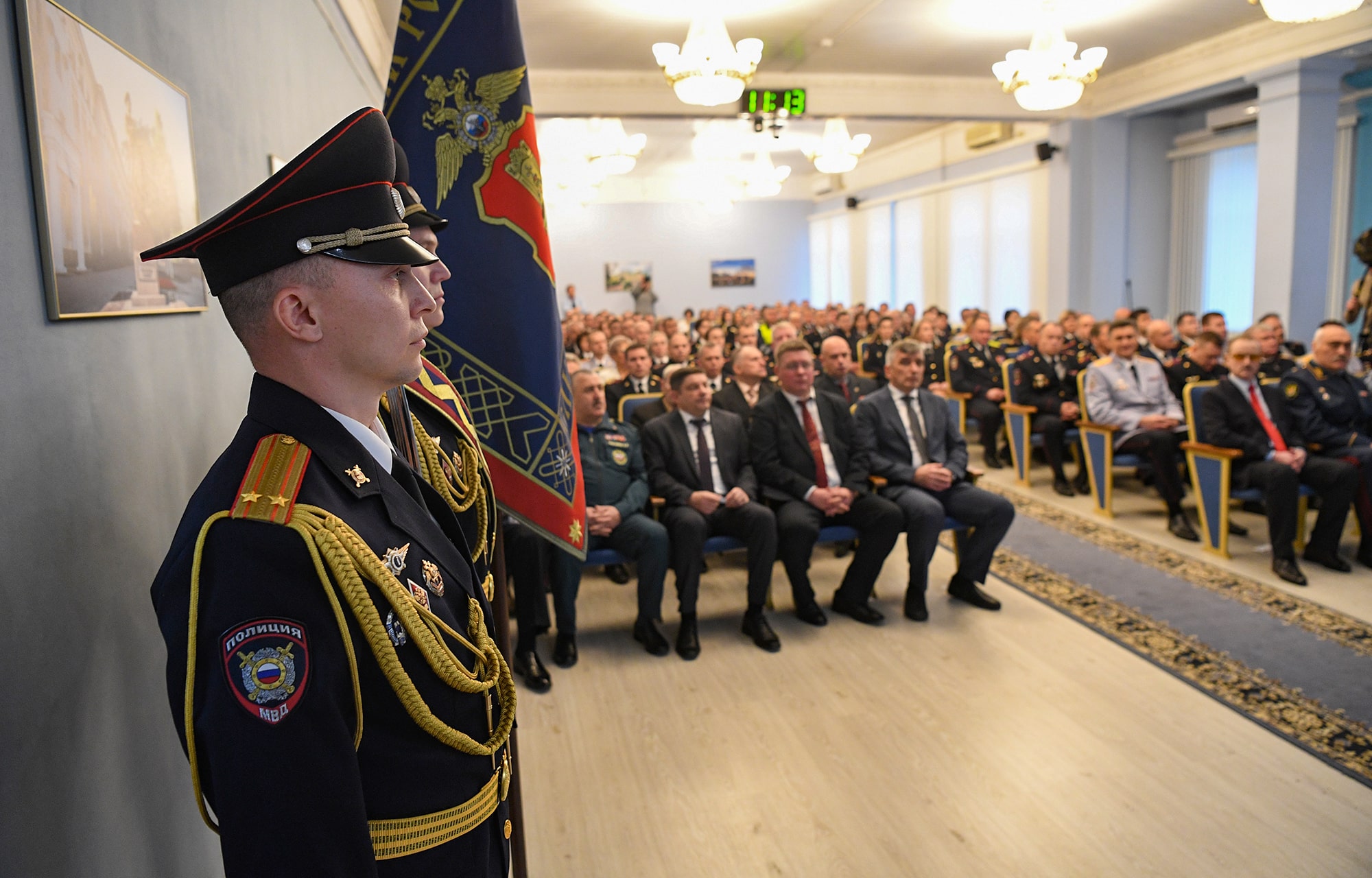 Виталий Королев вручил награды правоохранителям Тверской области