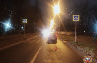 На пешеходном переходе в Твери сбили женщину женщину