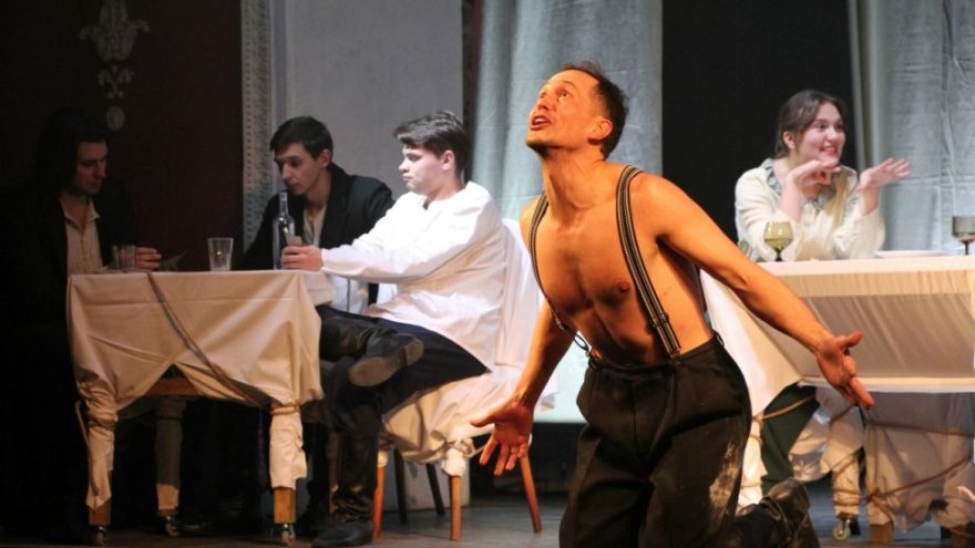 В юбилейном 130-м сезоне в Вышневолоцком областном драматическом театре обратились к классике