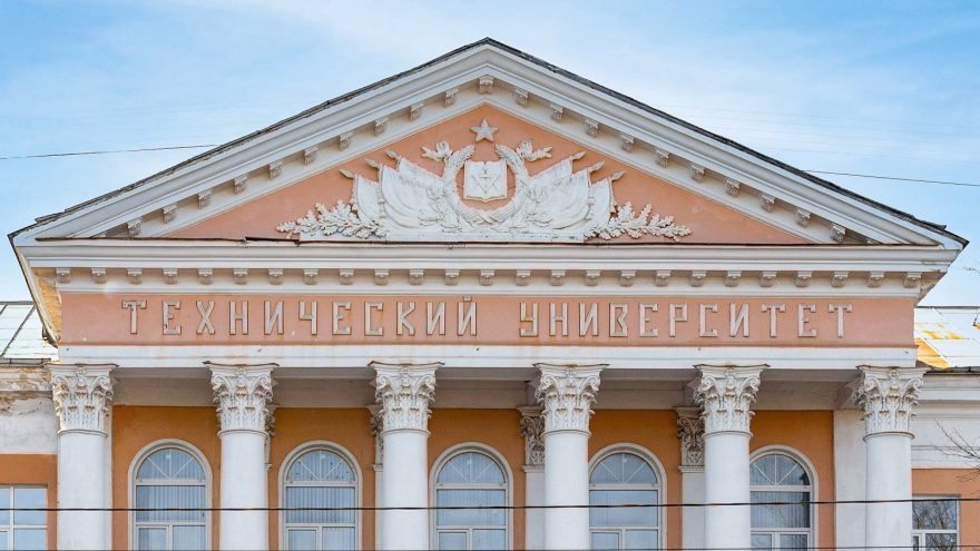 специалистов