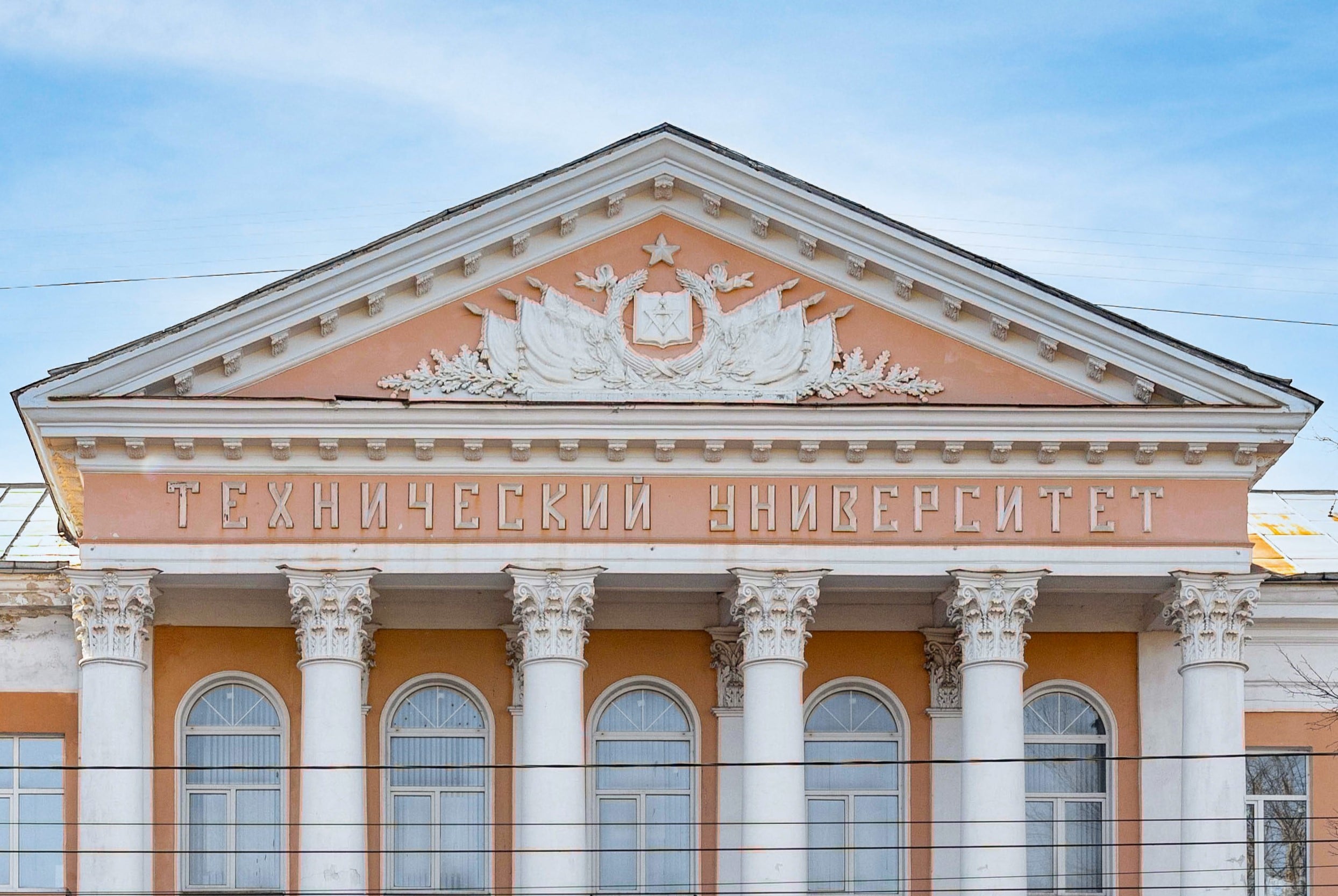 специалистов