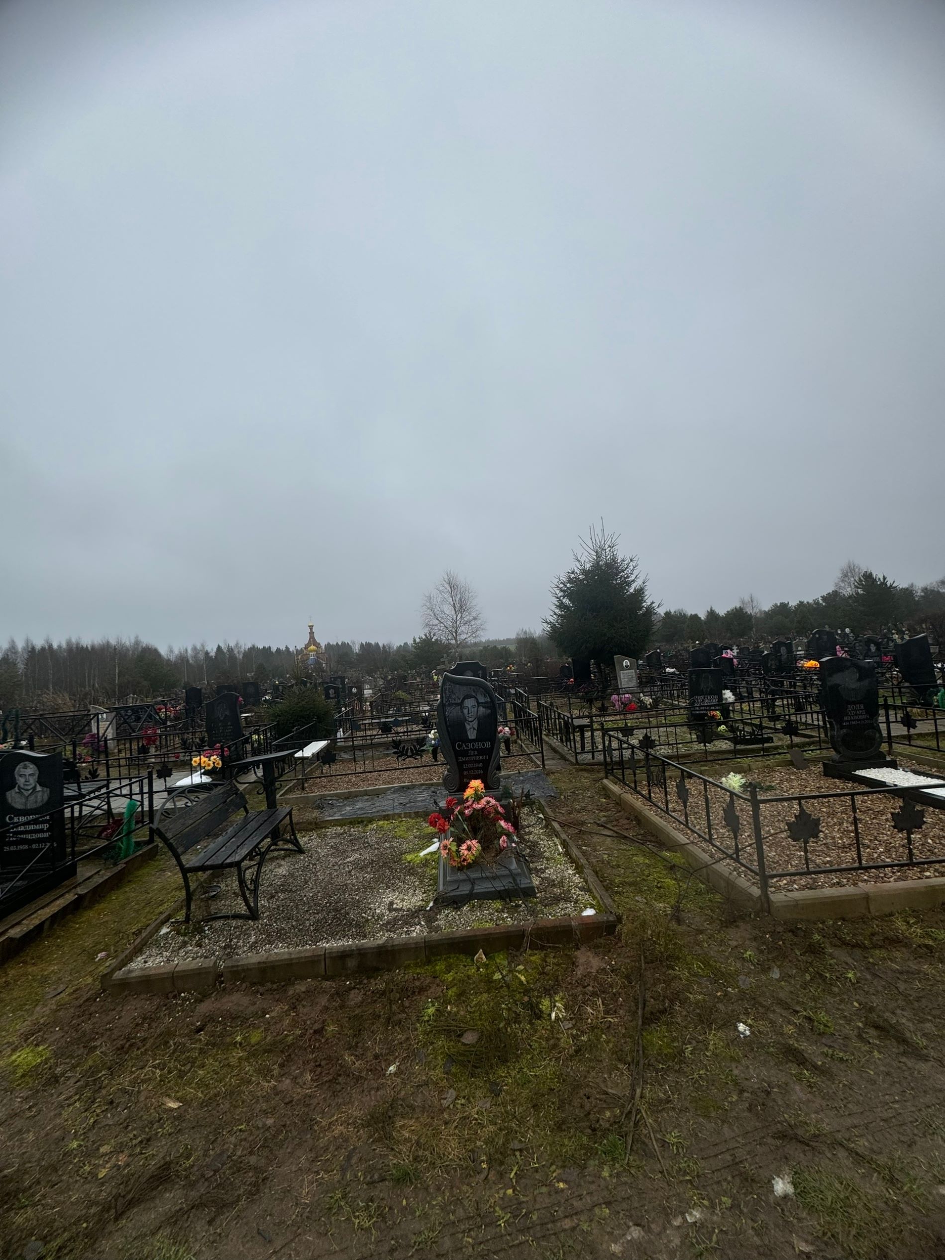 Умерший муж сообщил во сне жительнице Тверской области, что на могиле беда