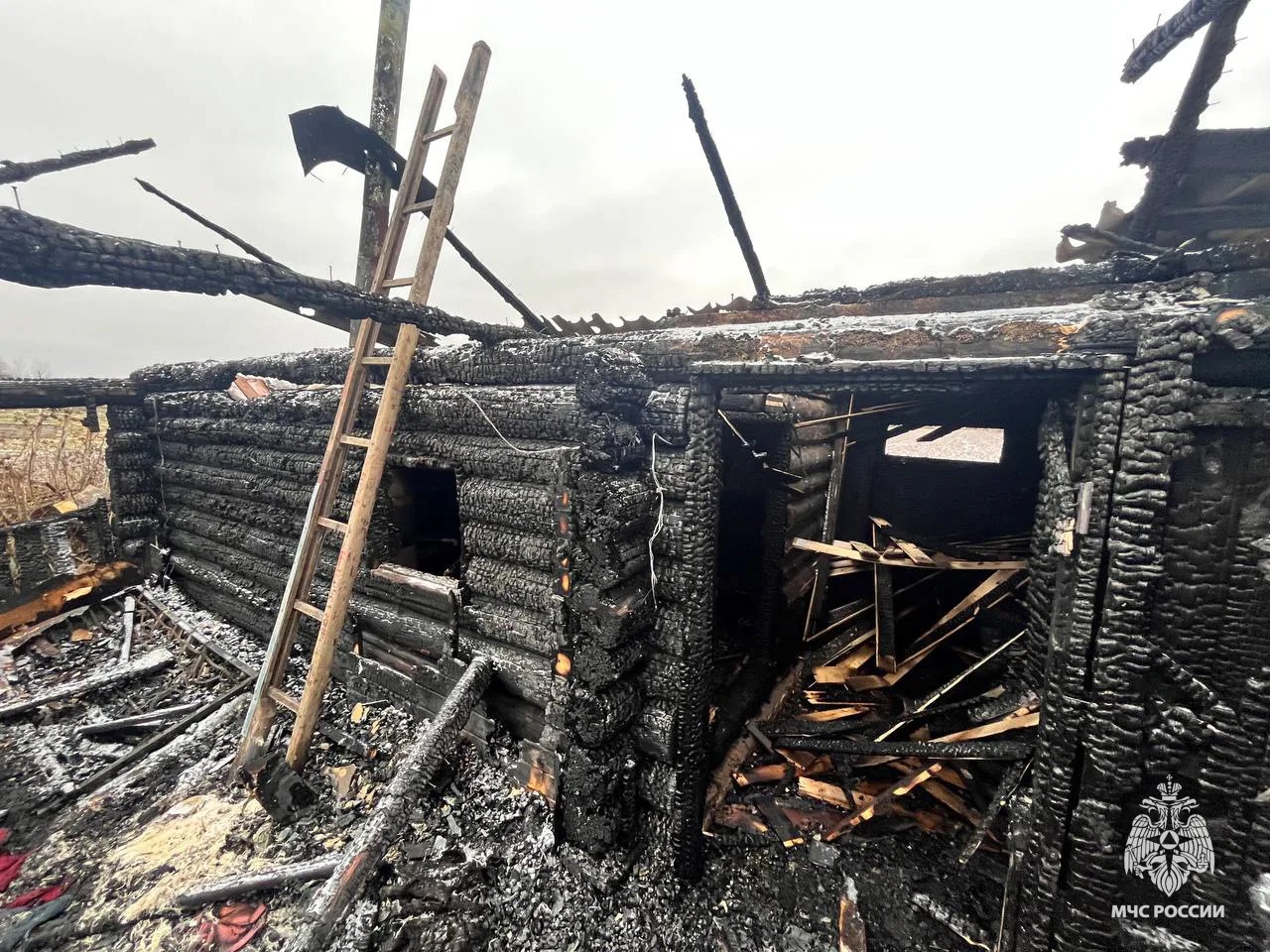 В Тверской области сгорела дотла баня