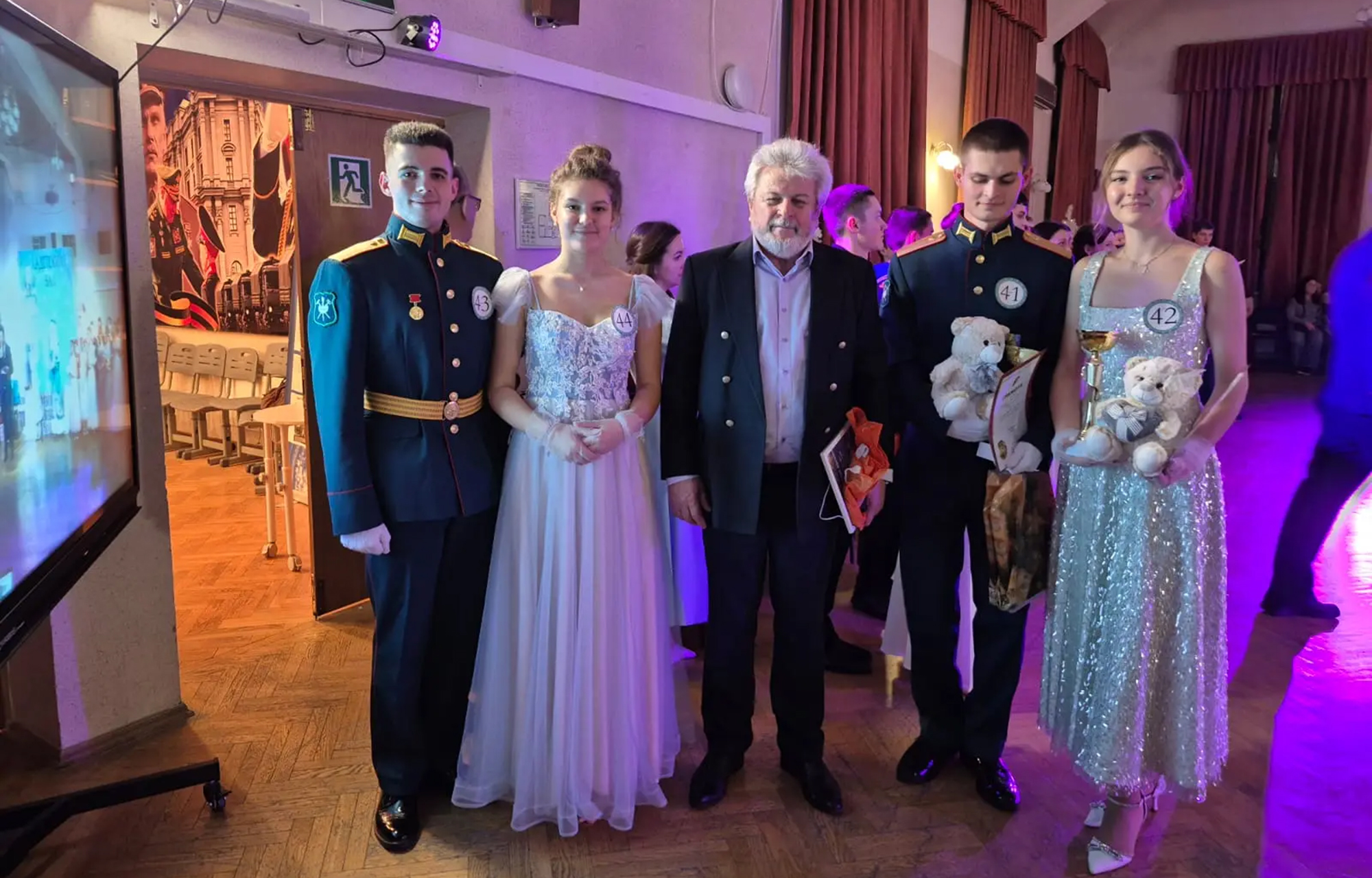 Тверские школьники победили на новогоднем кадетско-юнармейском балу в Москве