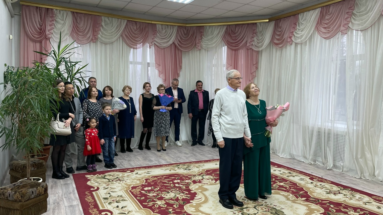 В Вышневолоцком округе чествовали золотых юбиляров супружеской жизни